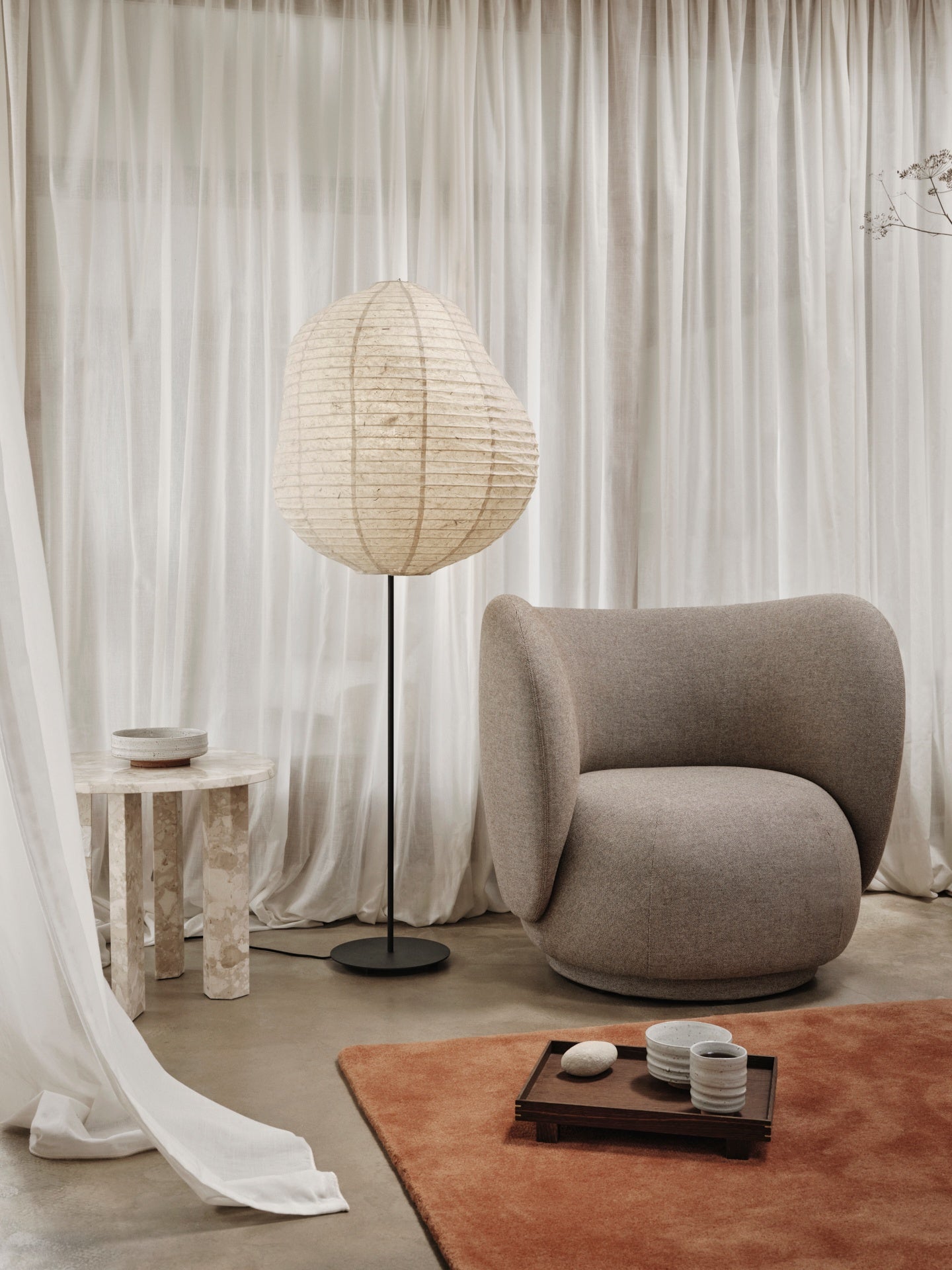 Ferm Living Kurbis vloerlamp Naturel/Zwart