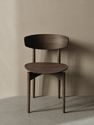Ferm Living Herman Wood eetkamerstoel Dark Stained Beech
