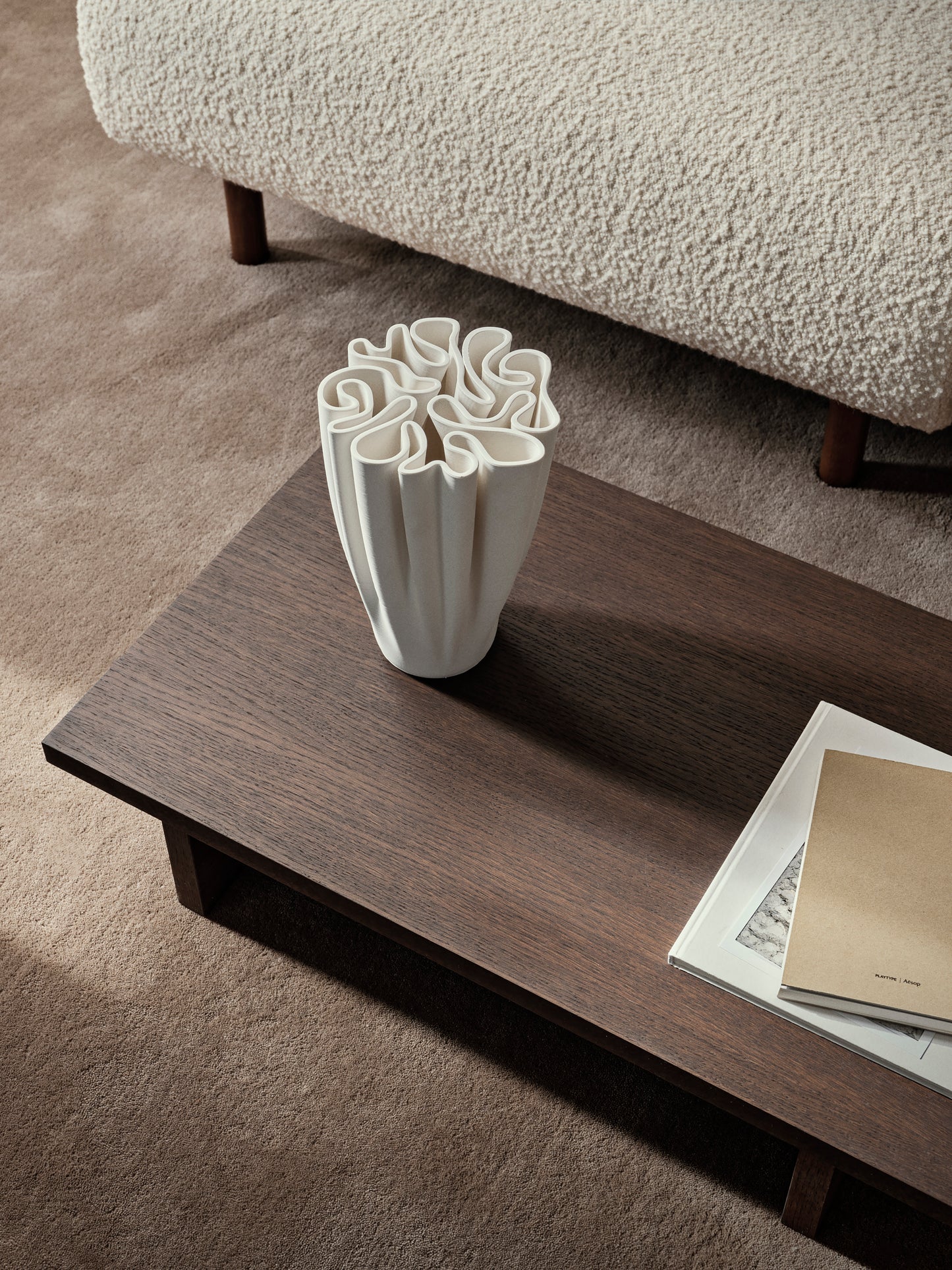 Ferm Living Kona bijzettafel Dark Stained