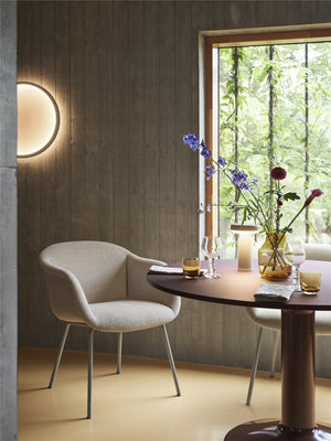 Muuto Midst eettafel rond Ø120 cm Dark Oiled Oak/Dark Red