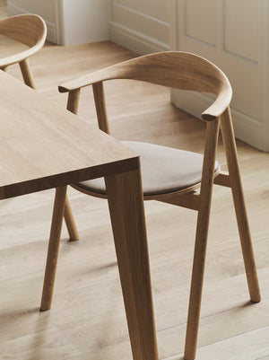 Bolia Graceful eettafel 200x105 cm geolied eiken