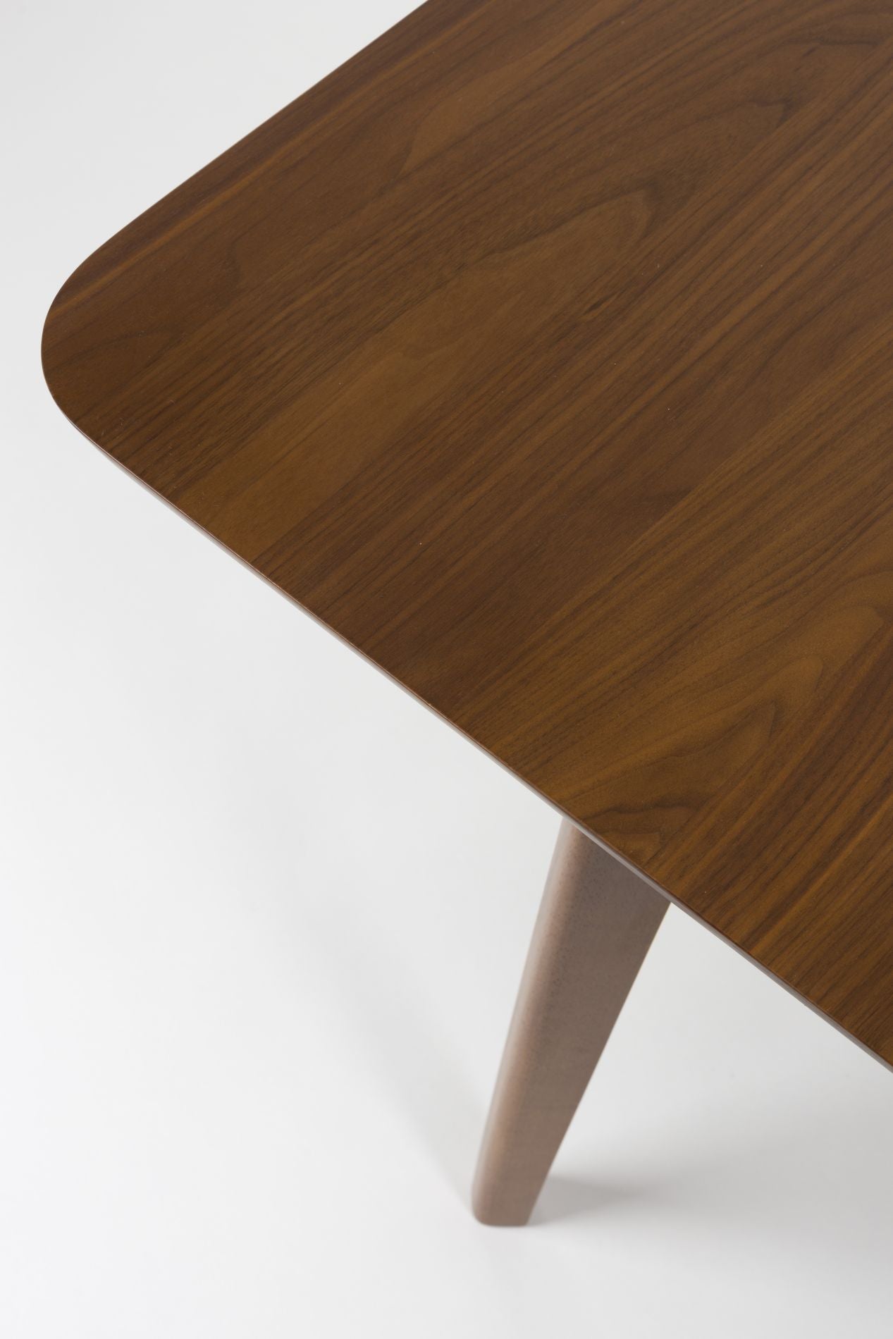 Zuiver Ellen eettafel 180/220x90 cm Walnoot afwerking