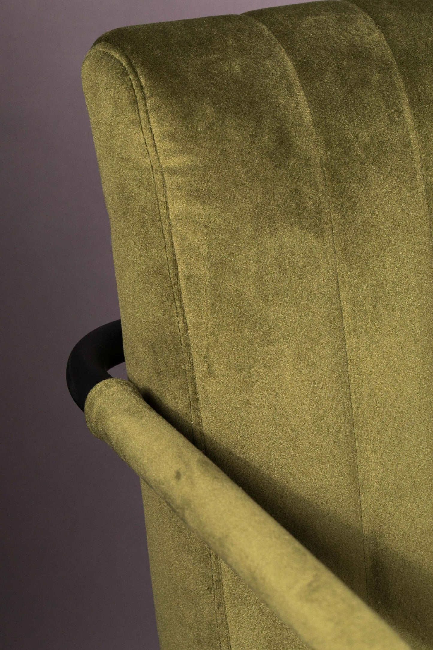 Dutchbone Stitched armstoel velvet olive