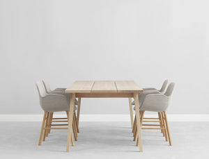 Normann Copenhagen Form armstoel White vierpoot zwart eikenhout