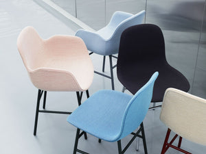 Normann Copenhagen Form armstoel White vierpoot zwart eikenhout