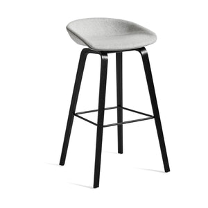 HAY About a Stool AAS 33 barkruk H75 zwart gelakt eiken gestoffeerd Divina Melange 120