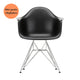 Vitra Eames DAR eetkamerstoel met arm Deep Black verchroomd