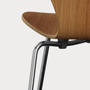 Fritz Hansen Series 7 Vlinderstoel barkruk H64 chrome clear lacquered elm