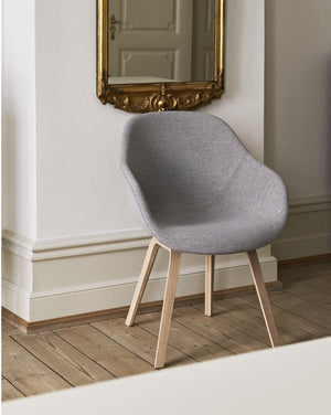 HAY About a Chair AAC 123 lak waterbasis eetkamerstoel beige