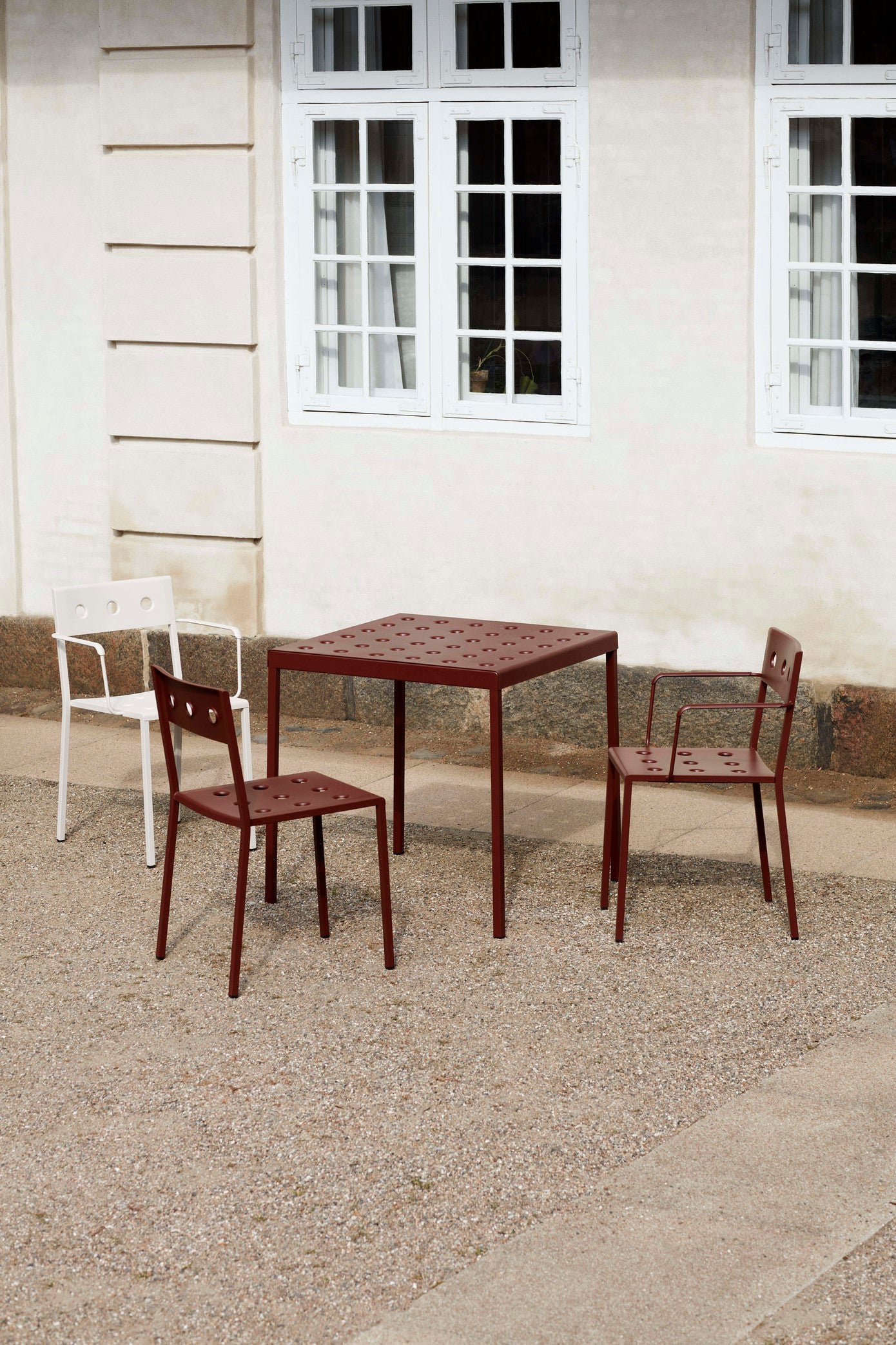 HAY Balcony tuintafel 76x75 cm dark forest