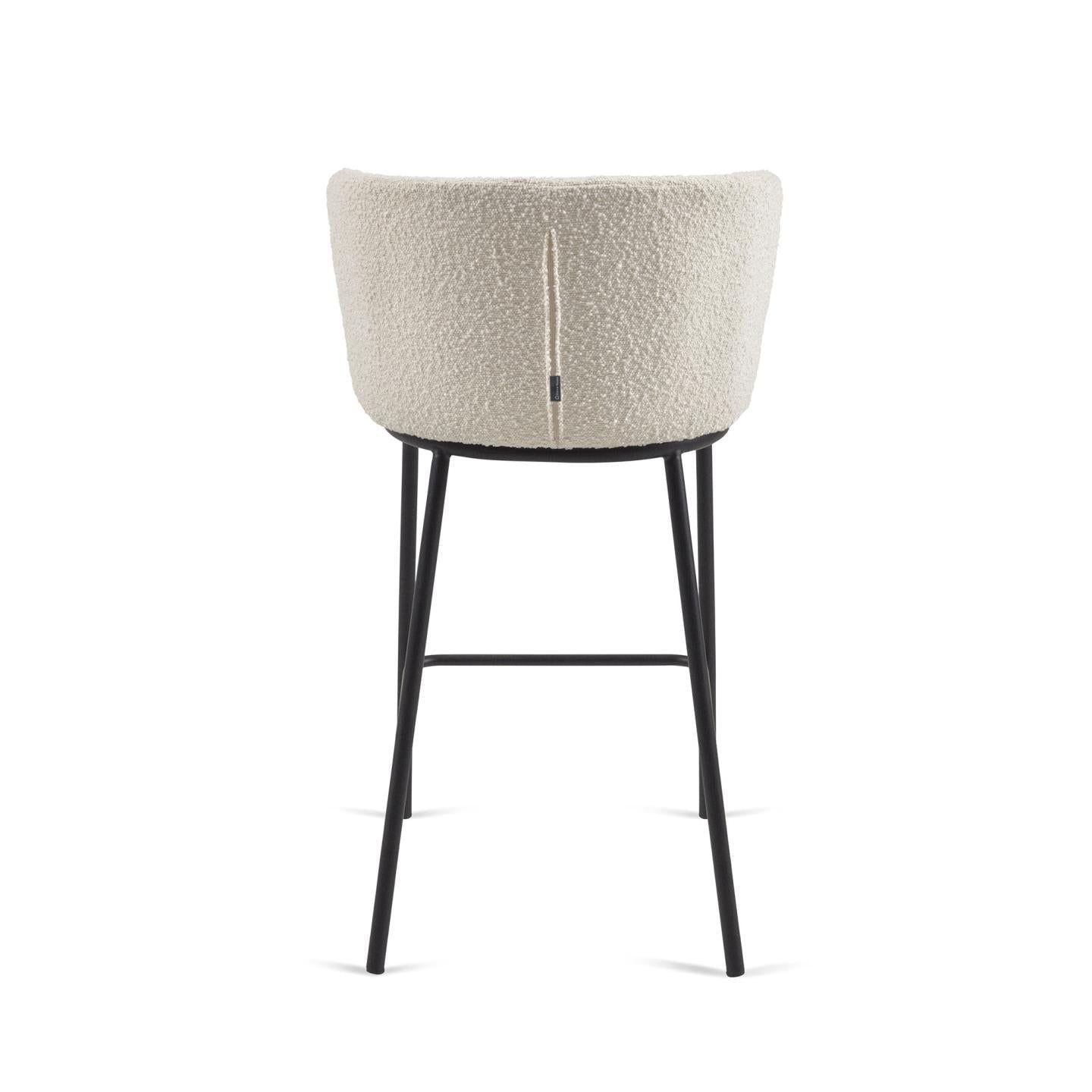 Kave Home Ciselia barkruk H65 bouclé Wit poot zwart