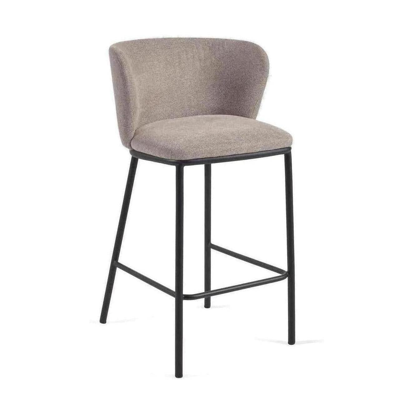 Kave Home Ciselia barkruk H65 chenille Lichtbruin poot zwart