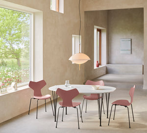 Fritz Hansen Grand Prix eetkamerstoel black ash coloured Wild Rose