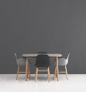 Normann Copenhagen Form armstoel White vierpoot zwart eikenhout