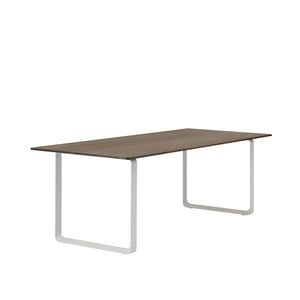 Muuto 70/70 eettafel 225 X 90 cm smoked oak/grijs