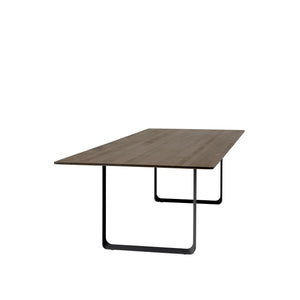 Muuto 70/70 eettafel 295 X 108 cm smoked oak/zwart