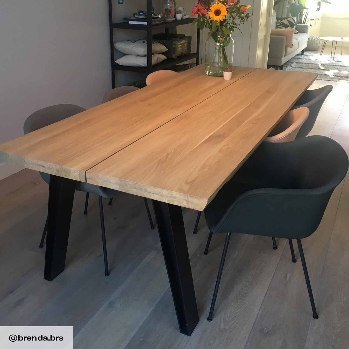 Muuto Fiber eetkamerstoel met armleuning oak gestoffeerd grijs